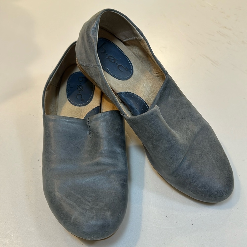 B.O.C Women's Suree Blue Denim Distressed Leather Slip On Flats Z33604 Sz 7M